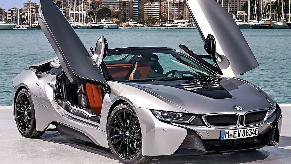 El BMW i8 Roadster: Un deportivo eléctrico con un toque de extravagancia 🚗⚡️