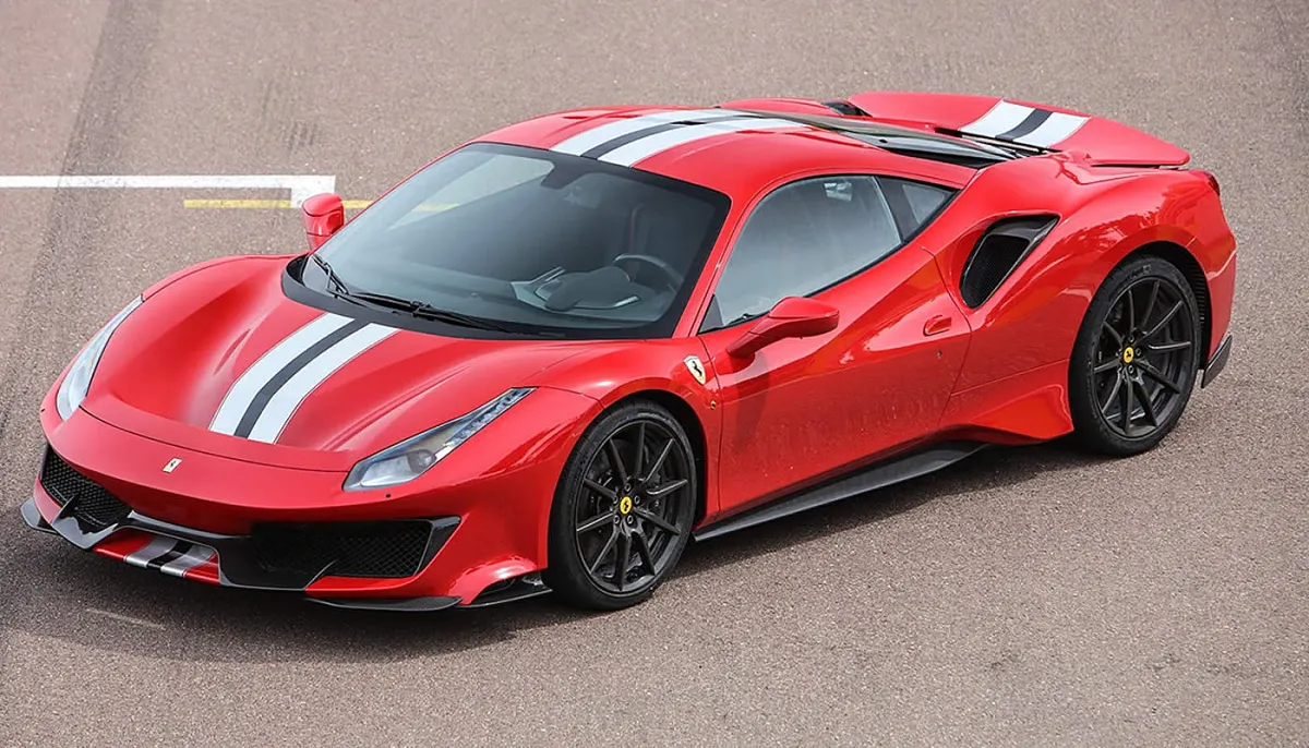 Ferrari 488 Pista: ¿La Reina de la Pista? 👑💨