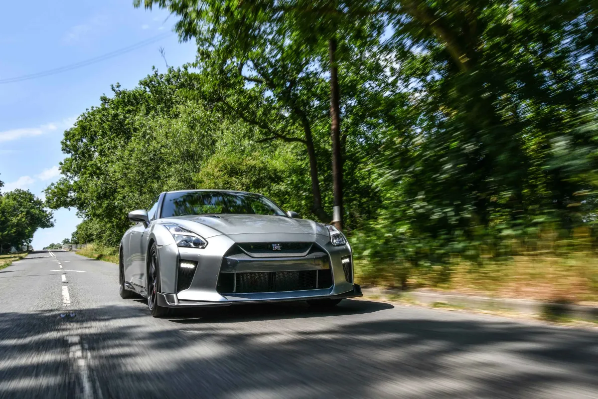 ¡El Nissan GT-R Track Edition de Litchfield Imports: ¡Más que una simple actualización! 🏎️