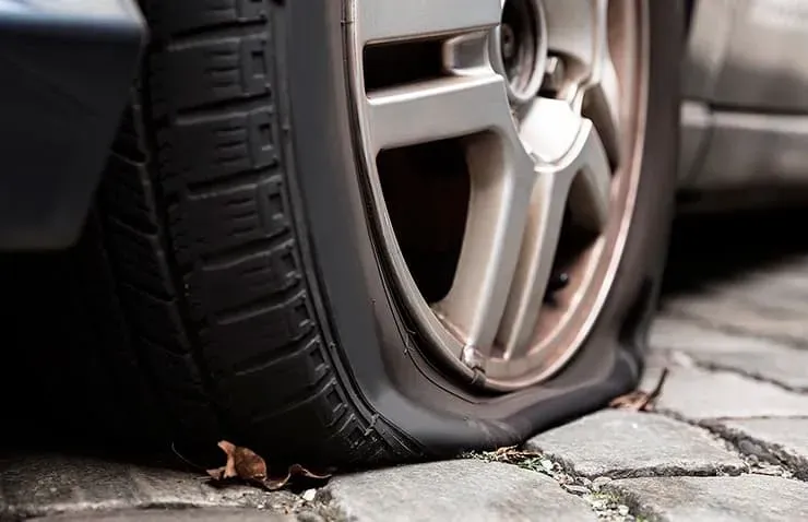 Cómo cambiar una llanta paso a paso: Guía para Emergencias 🔥🚗