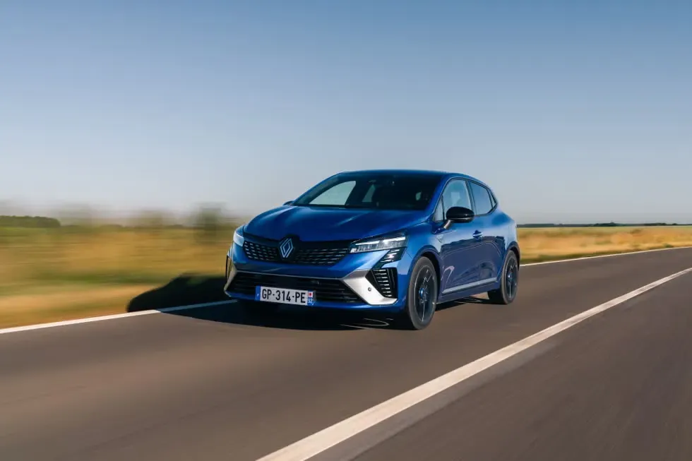 ¡El Renault Clio 2023 Renace! 🚗💨  Un Nuevo Diseño que Te Dejará Boquiabierto