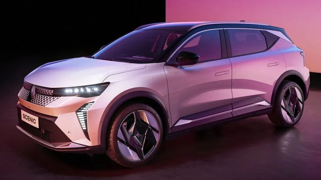 ¡Nuevo Renault Scénic E-Tech: ¿Adiós al Monovolumen? 🤔