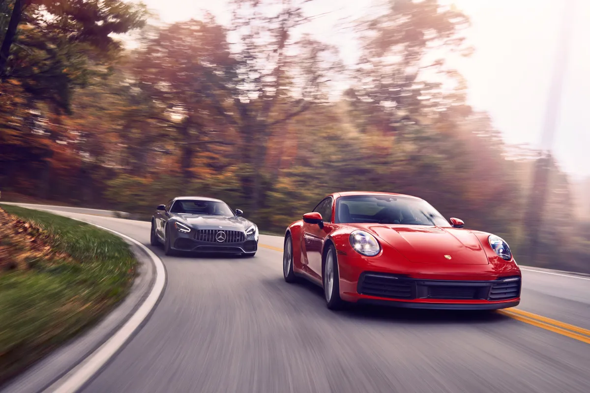 ¡El Mercedes-AMG GT S vs Porsche 911 GTS: Enfrentando a Dos Leyendas! 🏆💨