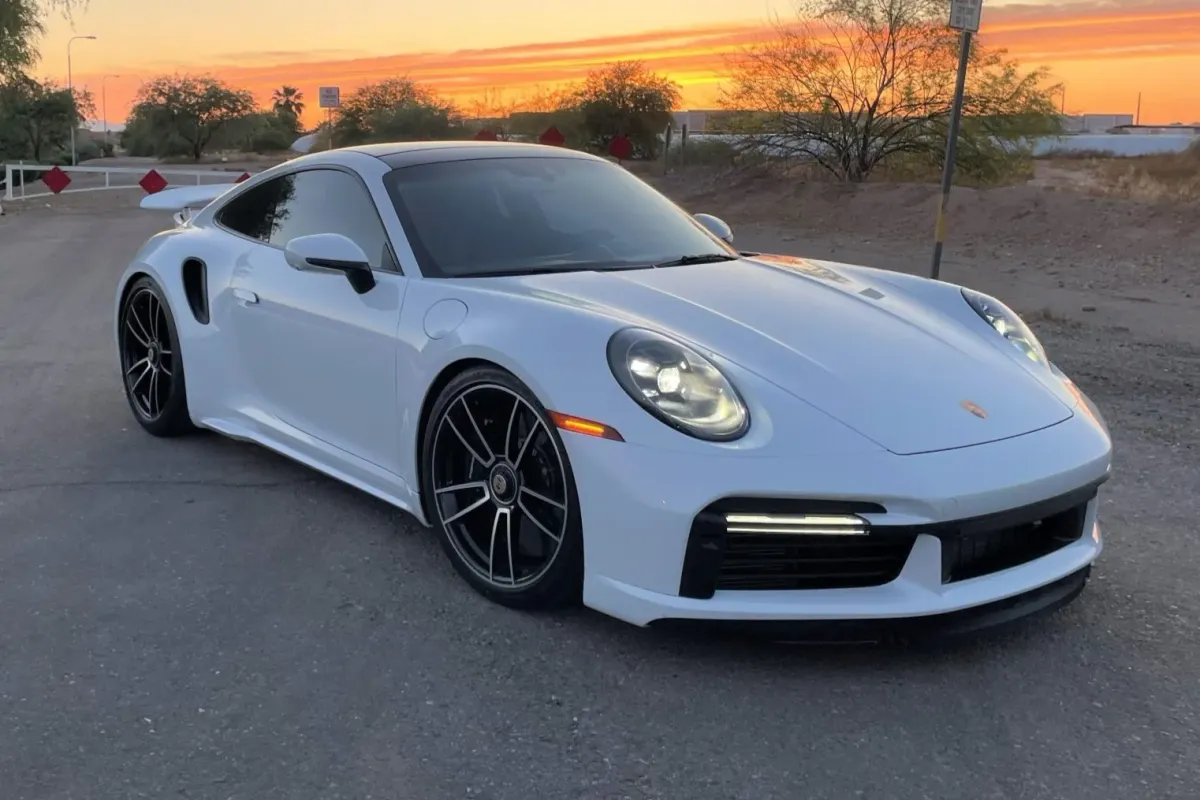 ¡El Porsche 911 Turbo S 2023! Una versión  STT que te hará gritar de emoción 💨