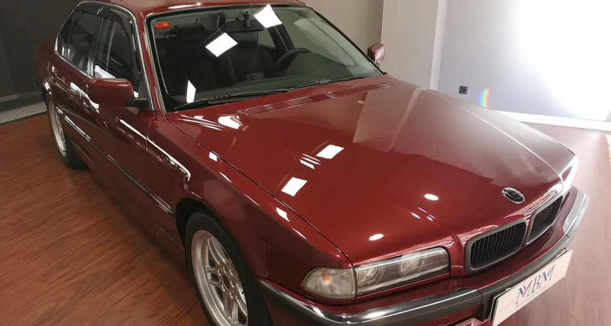 ¡El BMW E38 730i Manual: Una Joya Escondida!