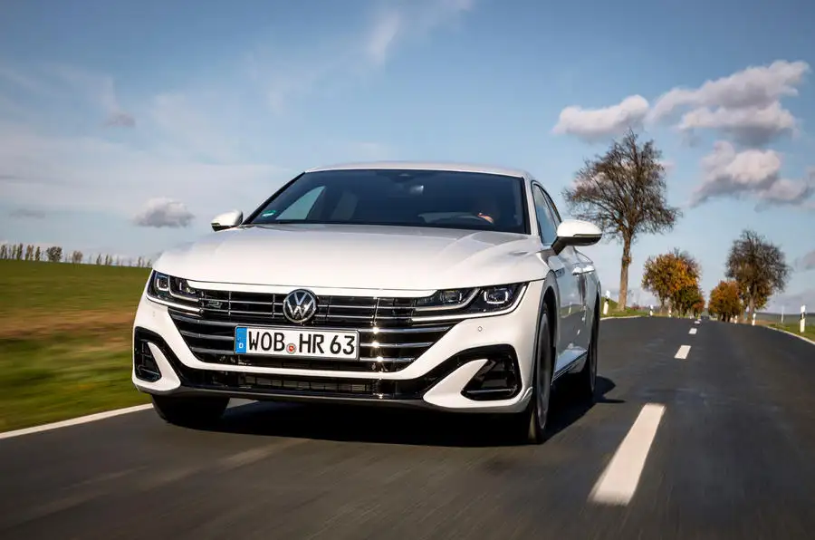 El Volkswagen Arteon Shooting Brake e-Hybrid: ¿El Familiar Deportivo que Buscabas? 🚘💨