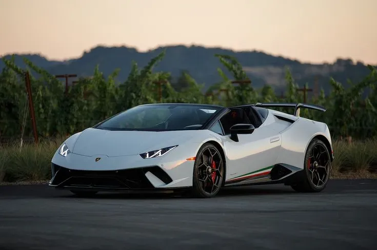 ¡Lamborghini Huracán Performante Spyder: La Bestia Descapotable! 🤯