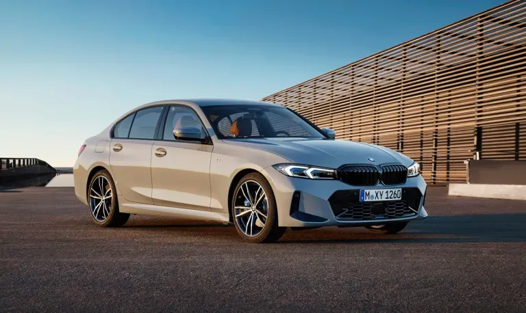 BMW Serie 3 2023: ¡La berlina deportiva que lo tiene todo! 🏎️💨