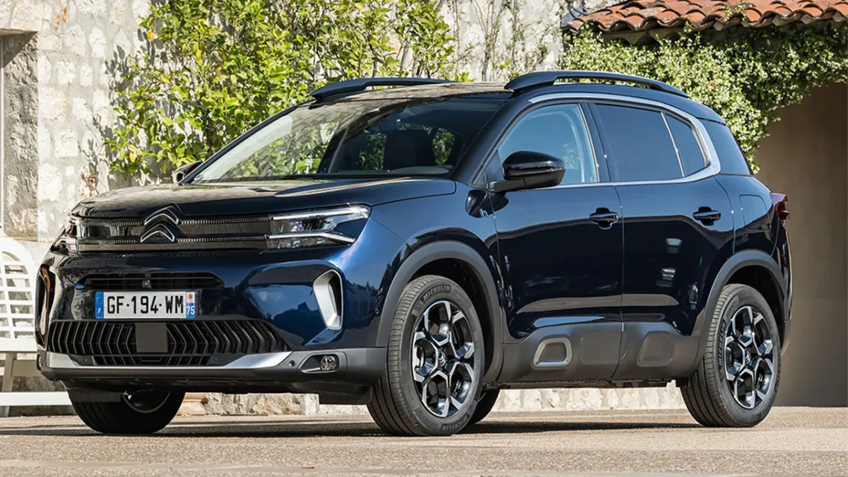 ¡Viaje al corazón de Citroën: Un recorrido por su icónica historia! 🚗💨