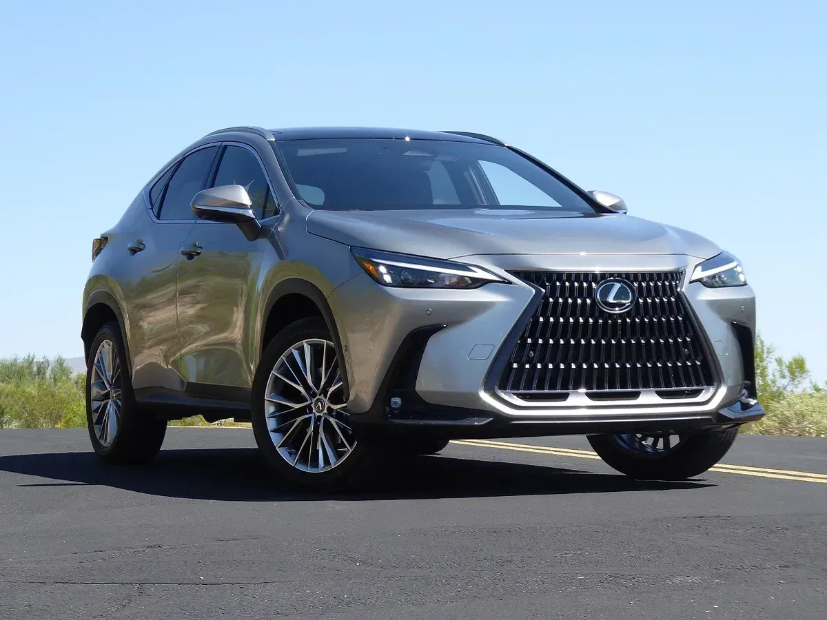 ¡El Lexus NX 2022: ¡Una Revolución en el Mundo SUV! 🚗💨