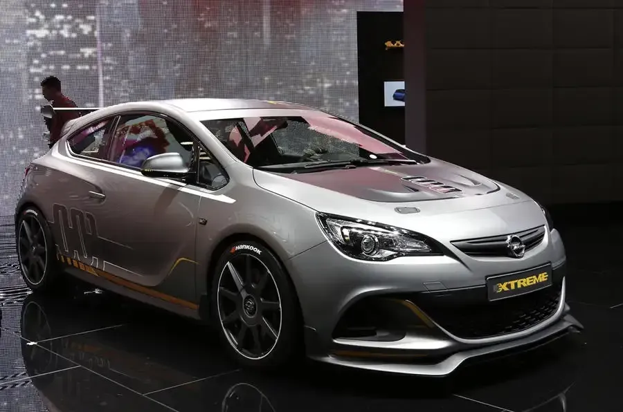 El Vauxhall Astra VXR Extreme: ¿El Hatchback Más Poderoso del Mundo? 🤯