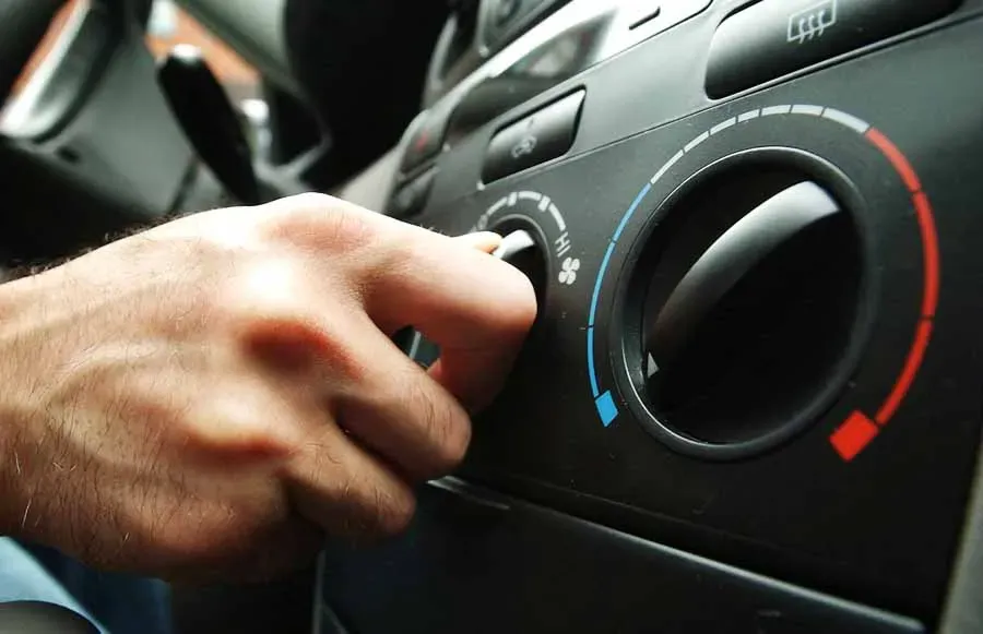 Cómo Mantener el Aire Acondicionado de tu Auto en Perfecto Estado: Consejos y Mantenimiento 😎