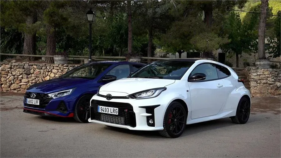 Hyundai i20N vs Toyota GR Yaris: ¡Un Dueto de Pasión en la Pista!