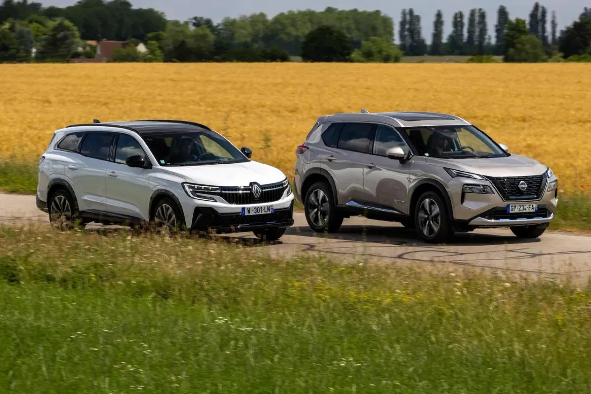 Nissan X-Trail vs. Renault Espace: ¿Cuál es el mejor SUV híbrido para familias? 🚗💨