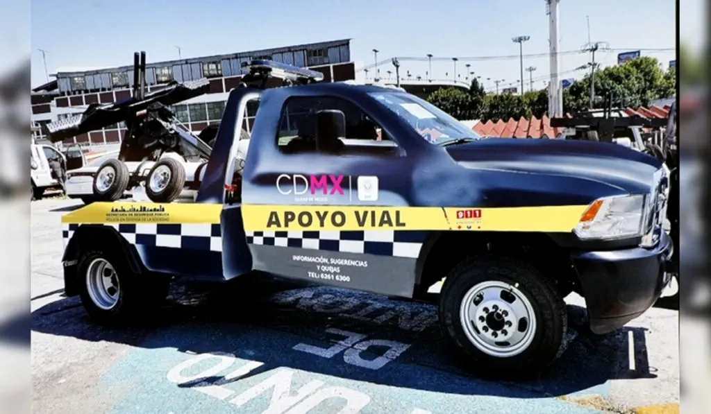 Grúas CDMX: Cómo Funcionan las Máquinas que Salvan Autos en la Ciudad 🚧🚗