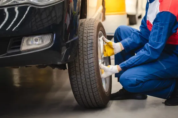 Cómo Cuidar las Llantas de tu Auto: Presión, Rotación y Limpieza  💪