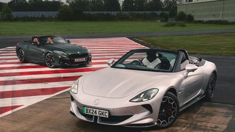 MG Cyberster vs. BMW Z4 M40i: ¿Cuál es el Roadster ideal para ti?