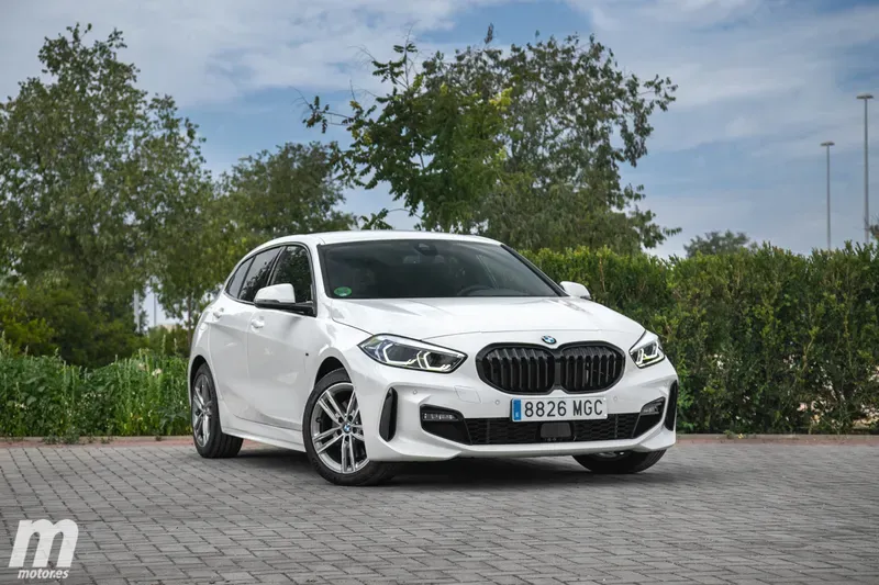 ¡Nuevo BMW Serie 1 2023: El Compacto Más Deportivo Se Reinventa! 🏎️