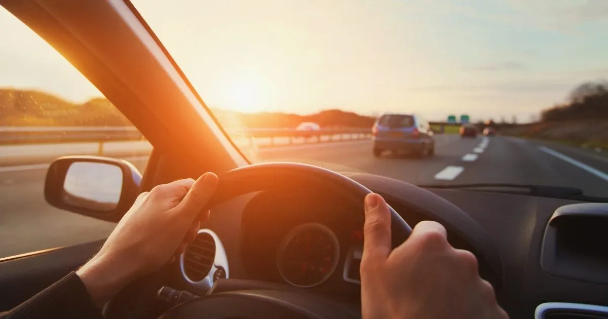 🚗💨 ¡Domina la Carretera! Consejos para Conducir con Seguridad: Distancia, Fatiga y Más