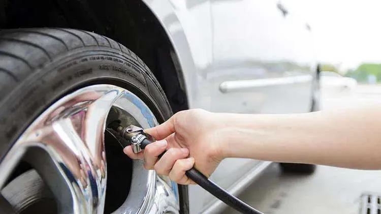 Presión de llantas: La Clave para un Manejo Seguro y un Auto Feliz 🚗💨