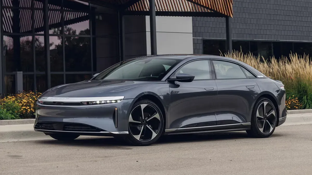 ¡El Lucid Air: Un EV que te dejará boquiabierto! 🤯 ¿Es realmente el auto del futuro? 🚗💨