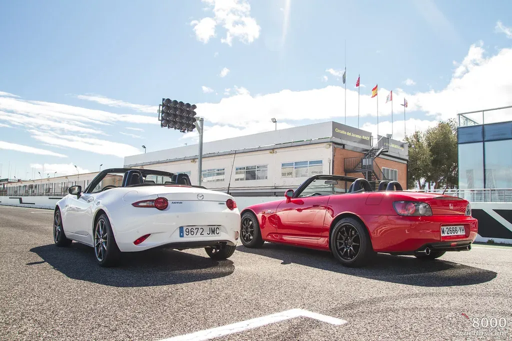 ¡Mazda MX-5 vs. Honda S2000! ¿Cuál es el auto ideal para divertirse?