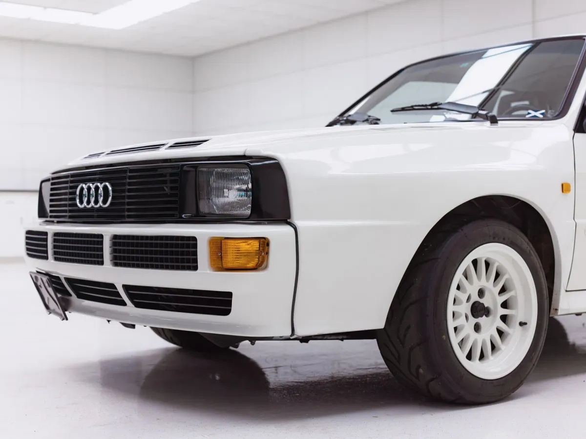 Audi Sport Quattro 1984: Un Ícono del Rally que Revolucionó la Ingeniería Automotriz 🏆