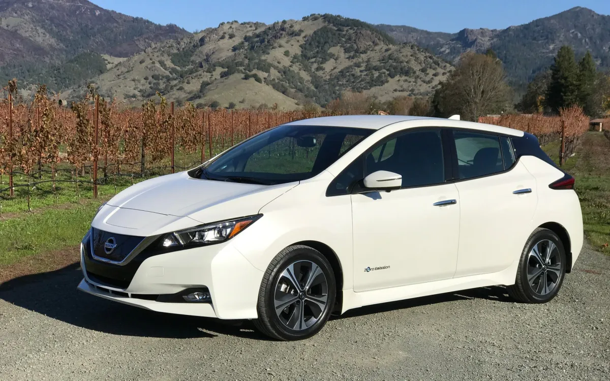 ¡El Nissan Leaf 2018: El auto eléctrico que te dejará boquiabierto!