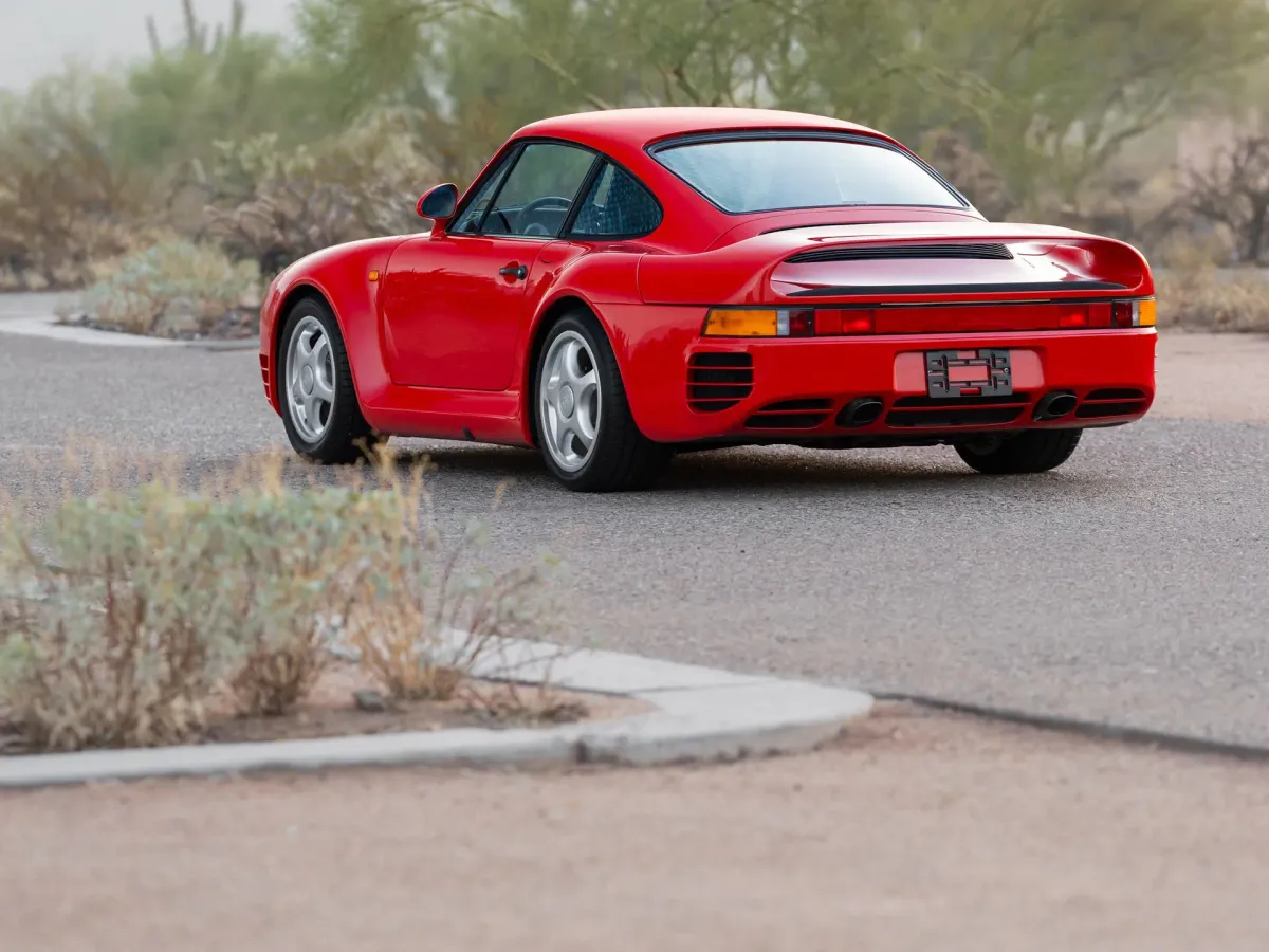 Porsche 959 Komfort: Un Icono de la Ingeniería Automotriz