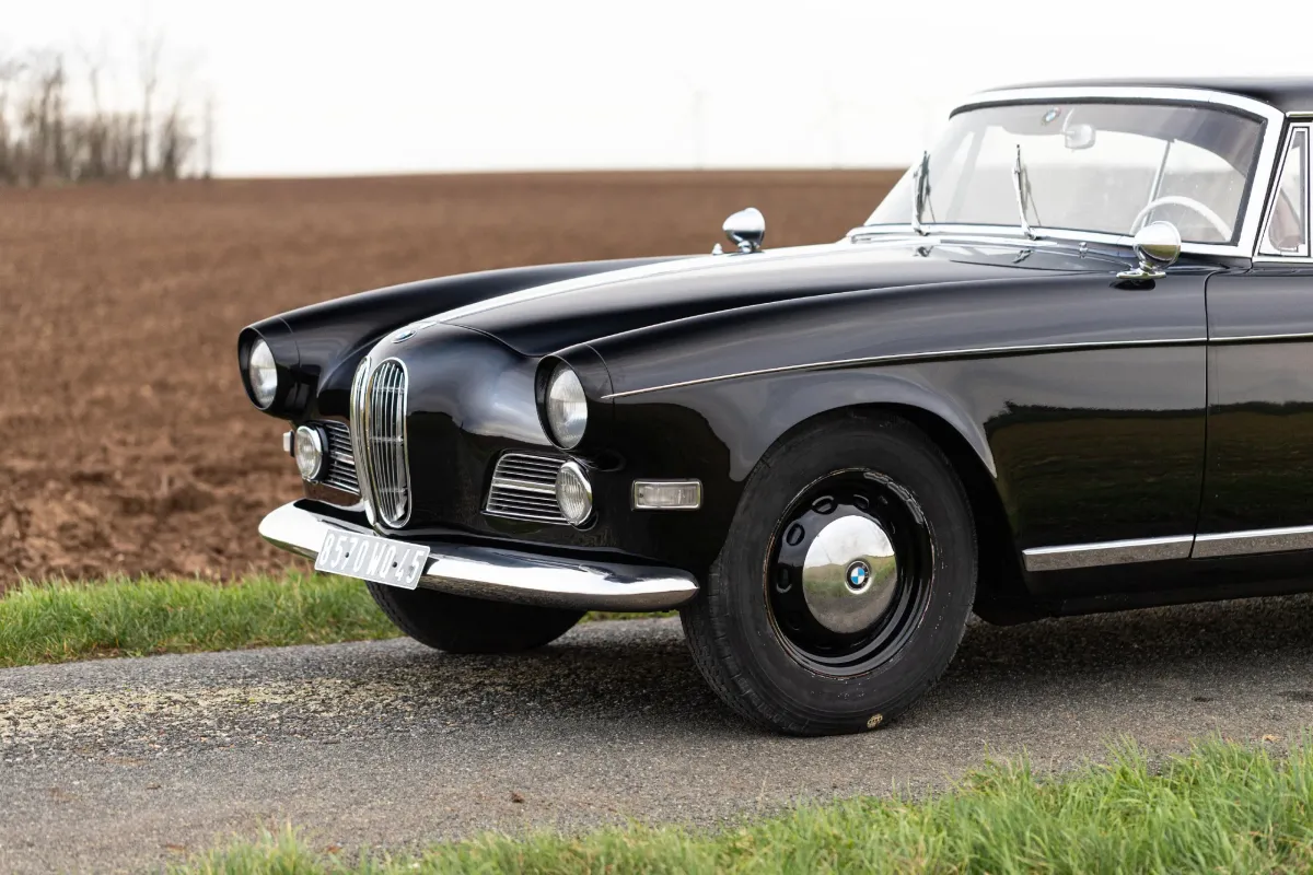 BMW 503 Serie II Coupé 1958: Un Clásico de la Ingeniería Alemana