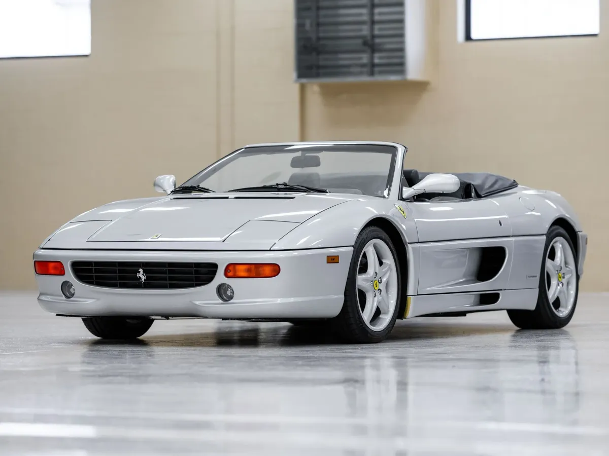 Ferrari F355 Spider Serie Fiorano: ¡Un Sueño Analógico en la Era Digital!