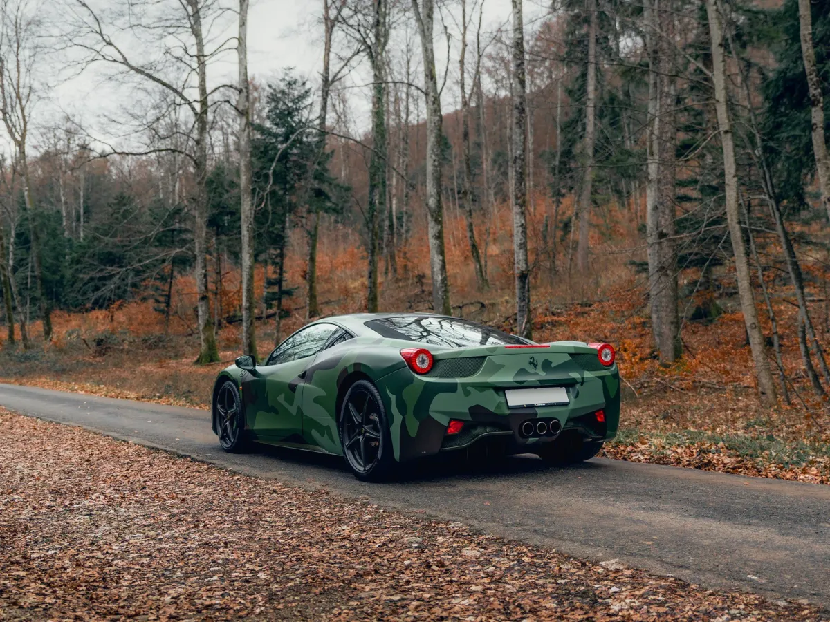 Ferrari 458 Italia 'Army': Un Homenaje a la Belleza Agresiva