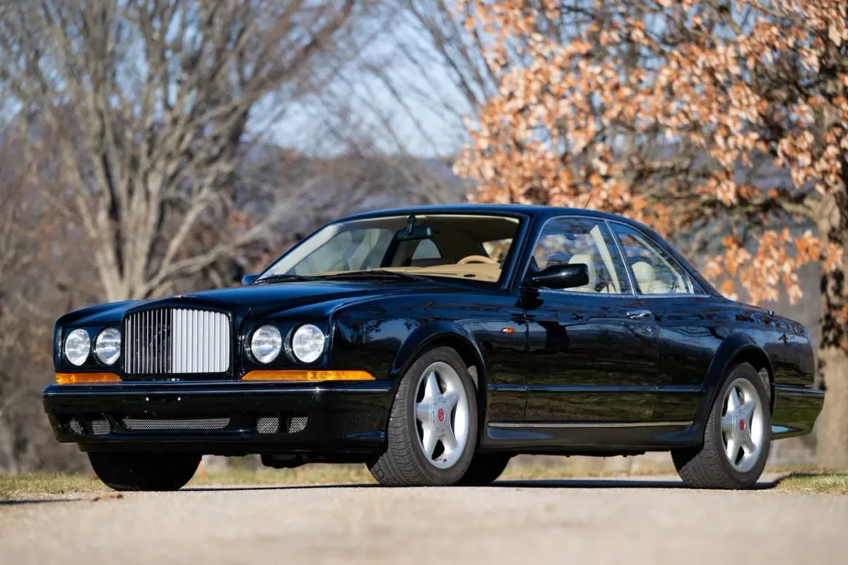 Bentley Continental T Coupe by Pininfarina 1997: ¡Un Gigante del Lujo y la Potencia! 💨