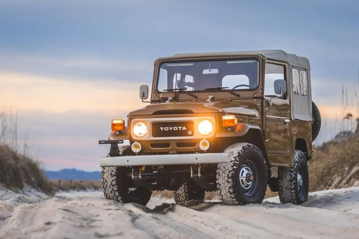 Toyota Land Cruiser FJ40 1978: Un Ícono del Off-Road Que No Se Olvida 🚗