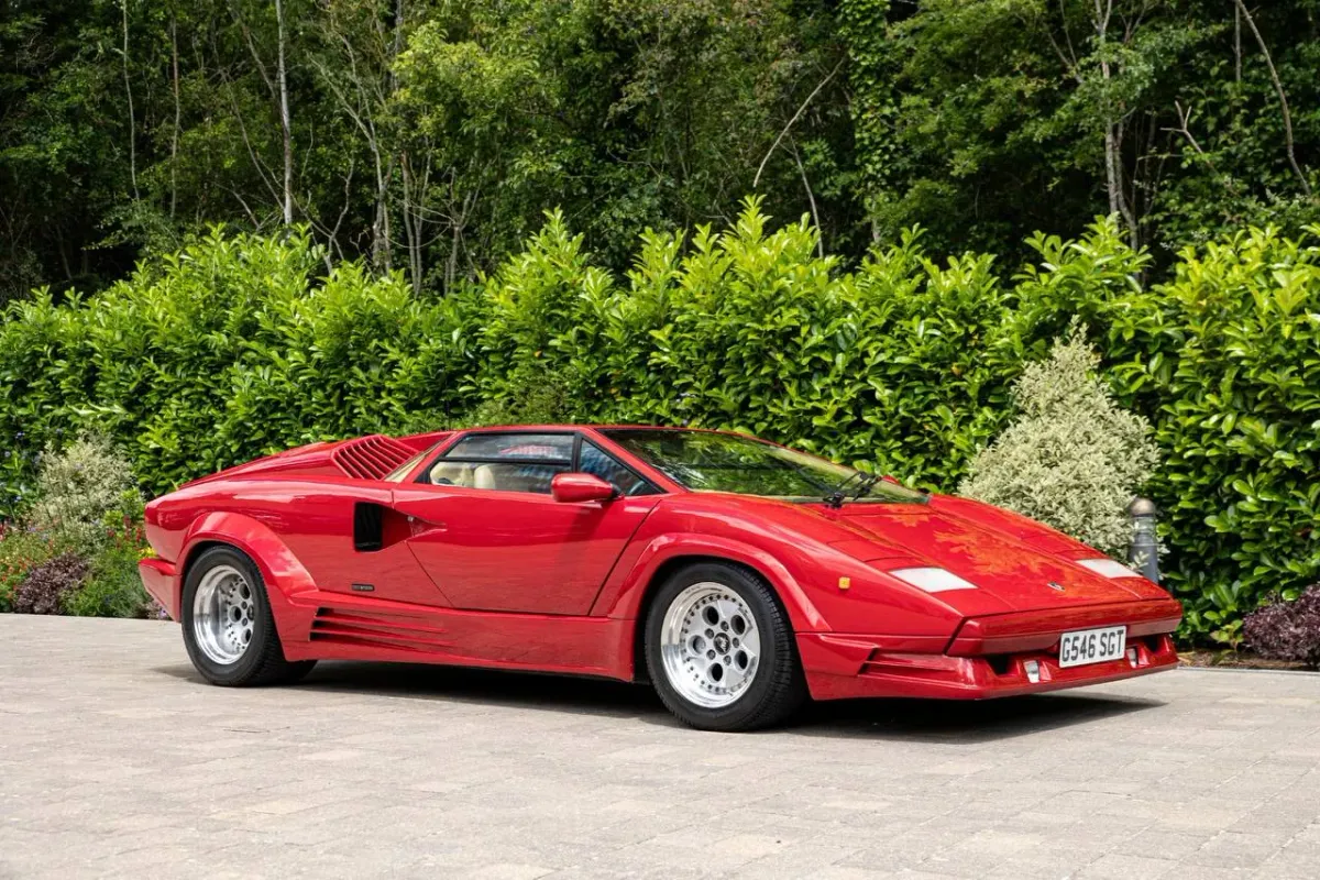 Lamborghini Countach 25th Anniversary Coupé: Un Ícono de la Ingeniería Italiana