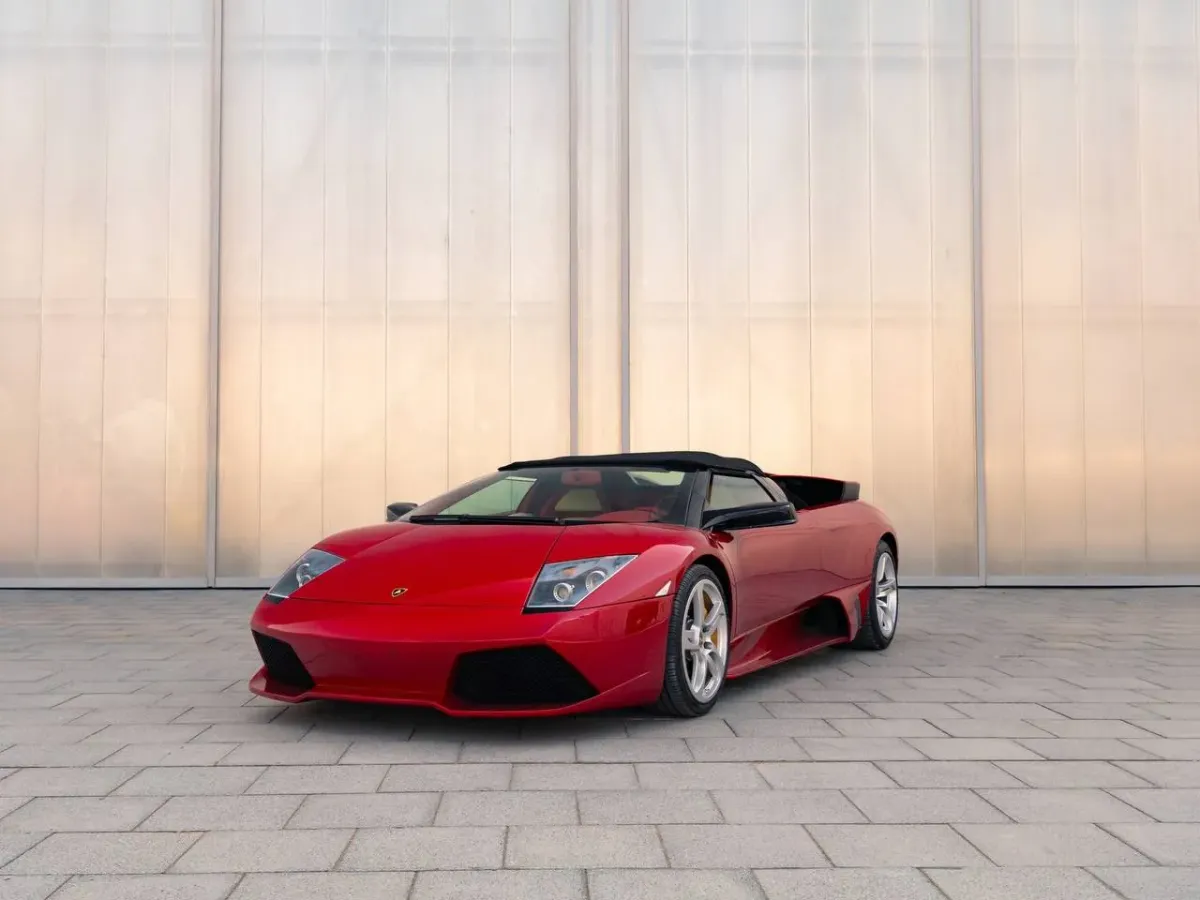 Lamborghini Murciélago LP640-4 Roadster 2009: Un Toro Salvaje de Lujo y Tecnología