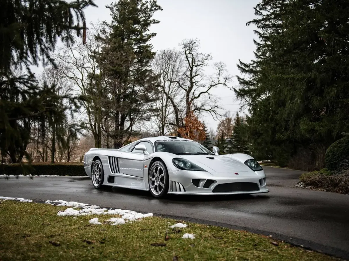 Saleen S7 2003: La Maravilla de la Ingeniería Americana