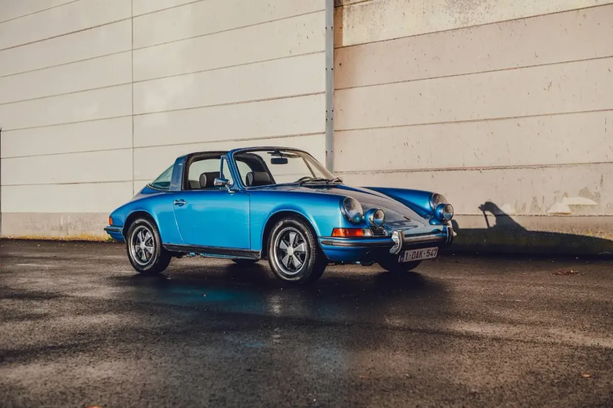 Porsche 911 Targa 2.2T 1971: Un Clásico Deportivo que Te Dejará Sin Aliento 💨