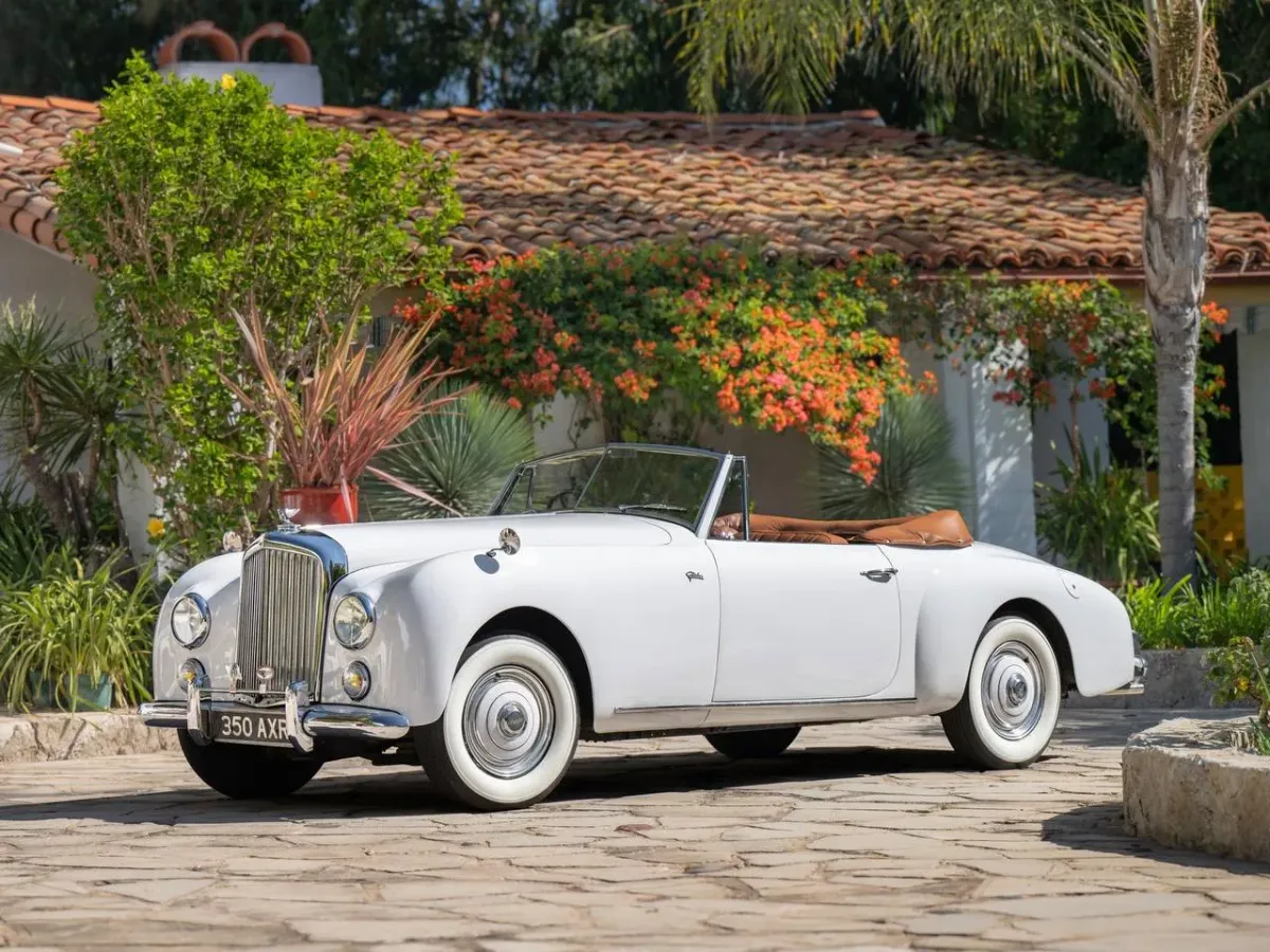 Bentley Mark VI Cabriolet by Graber 1952: Un Tesoro de Lujo y Artesanía 🚗