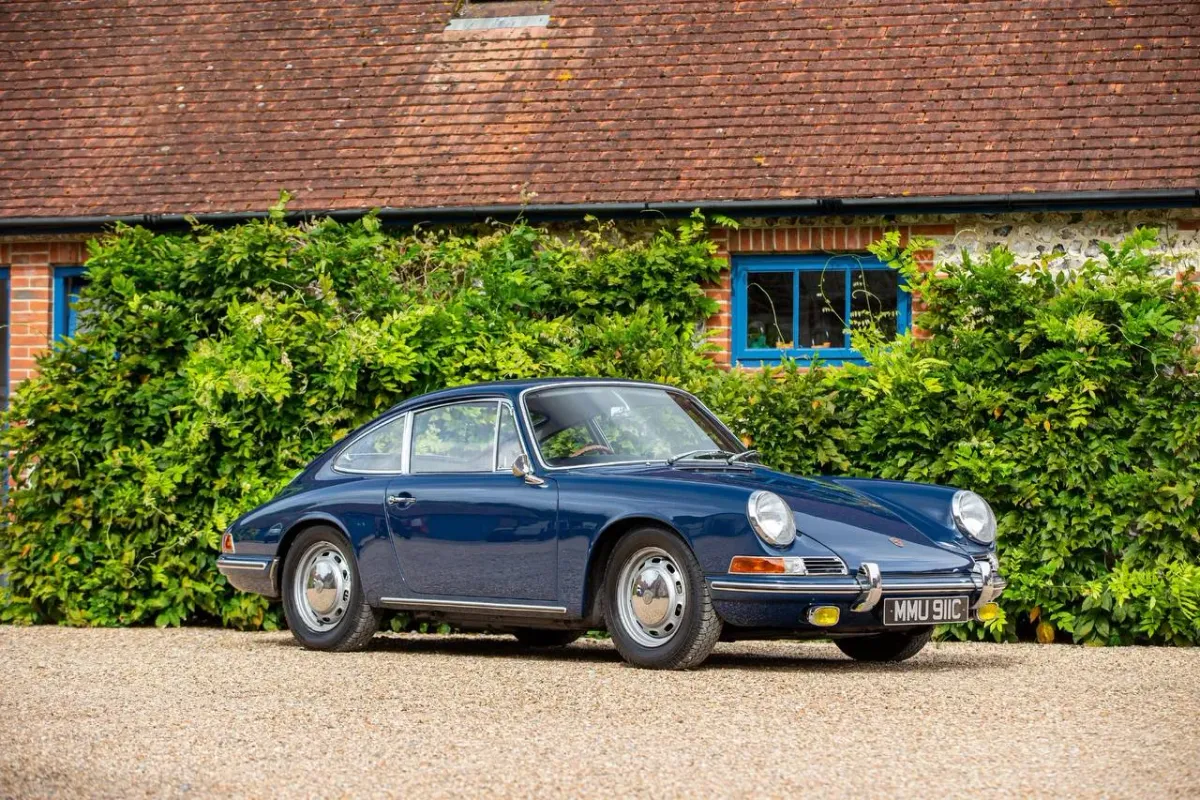 Porsche 911 2.0-Litre Coupé 1965: El Nacimiento de una Leyenda 🚗💨