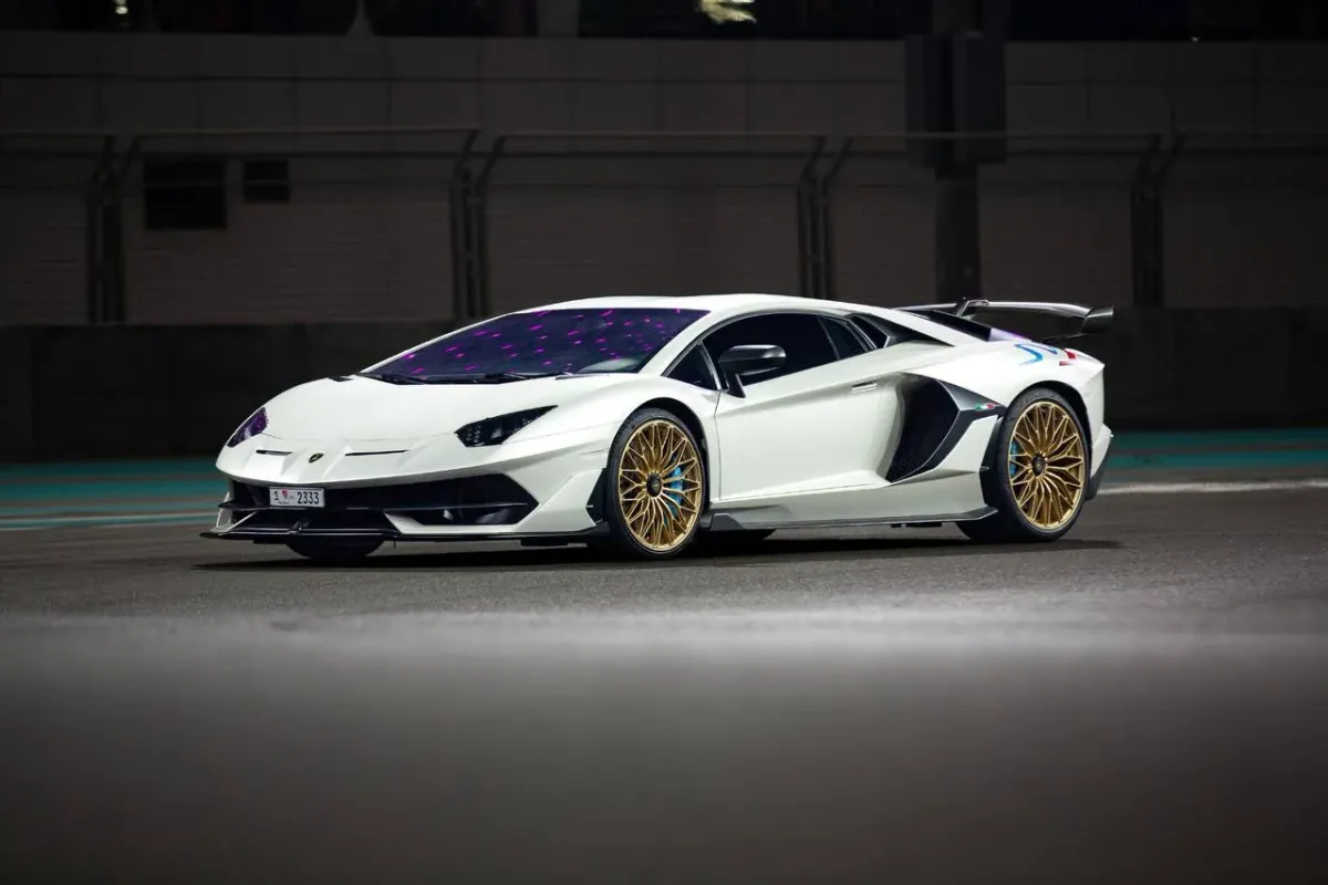 Lamborghini Aventador SVJ: El Pináculo de la Ingeniería Italiana