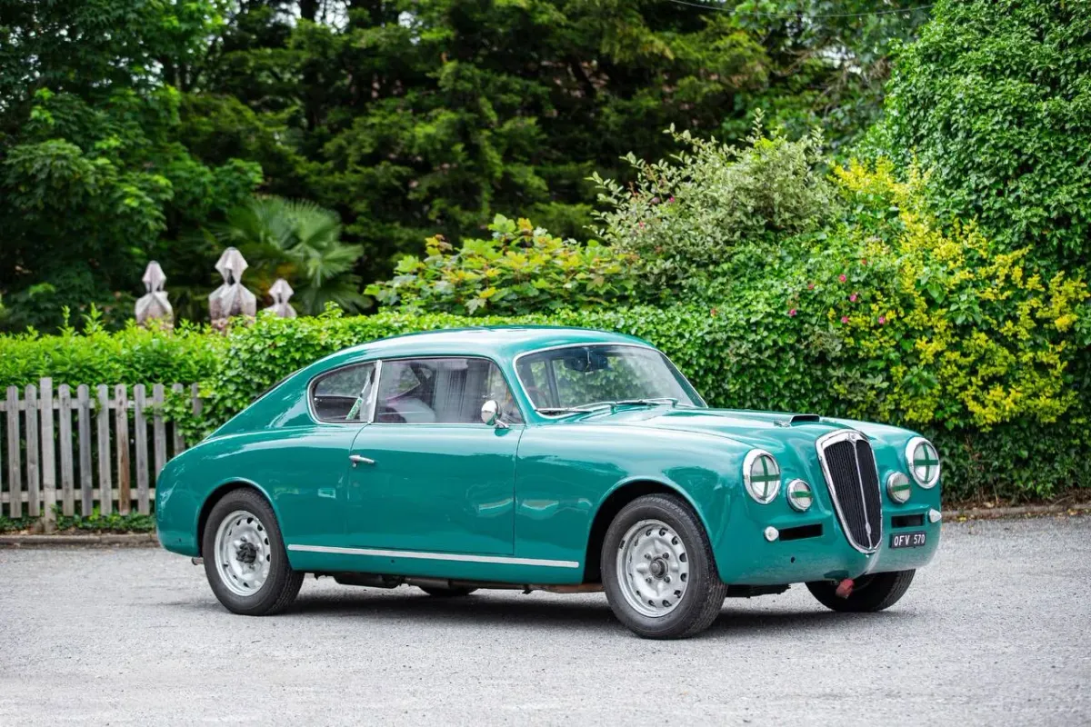 Lancia Aurelia B20GT Series III: Una Leyenda Italiana del Deporte Automotriz🏆