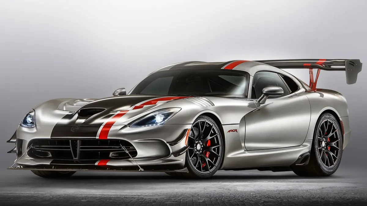 ¿Morirá el Viper o Renacerá? Un Análisis del Futuro del Dodge Viper  🐍