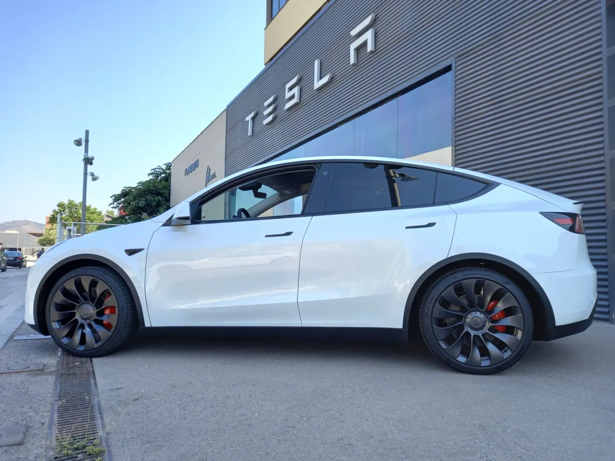 ¡Calentando el ambiente! ¿Cómo funciona la bomba de calor del Tesla Model Y?