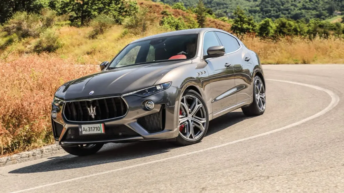 ¿Es un Ferrari de verdad?  Analizando el Maserati Levante GTS y la controversia de los SUVs de lujo