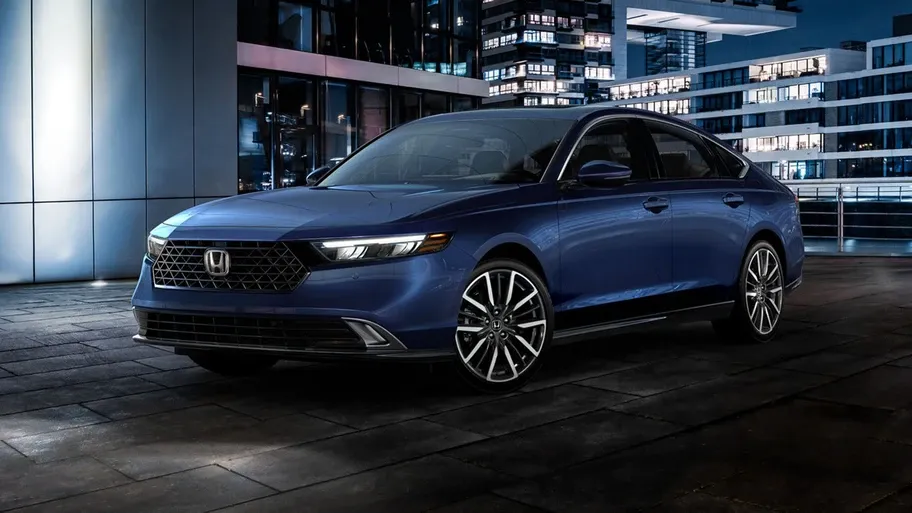 Honda Accord 2023: ¿Un sedán refinado o un paso atrás?