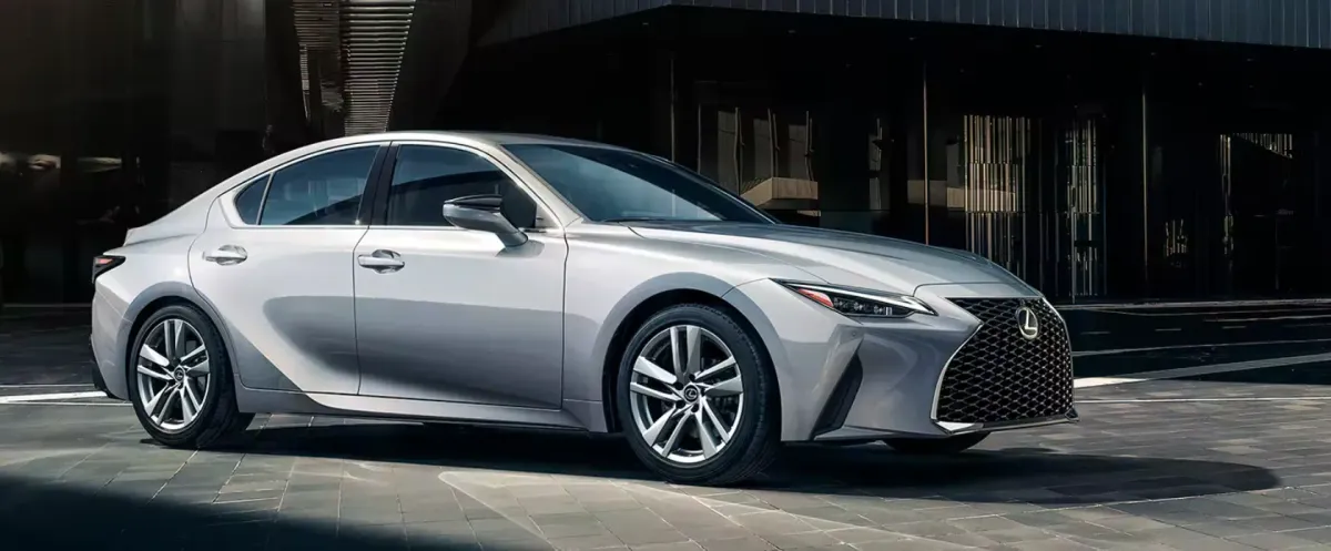 ¡El Lexus IS 500 2023: ¿Un dinosaurio con corazón de fuego?