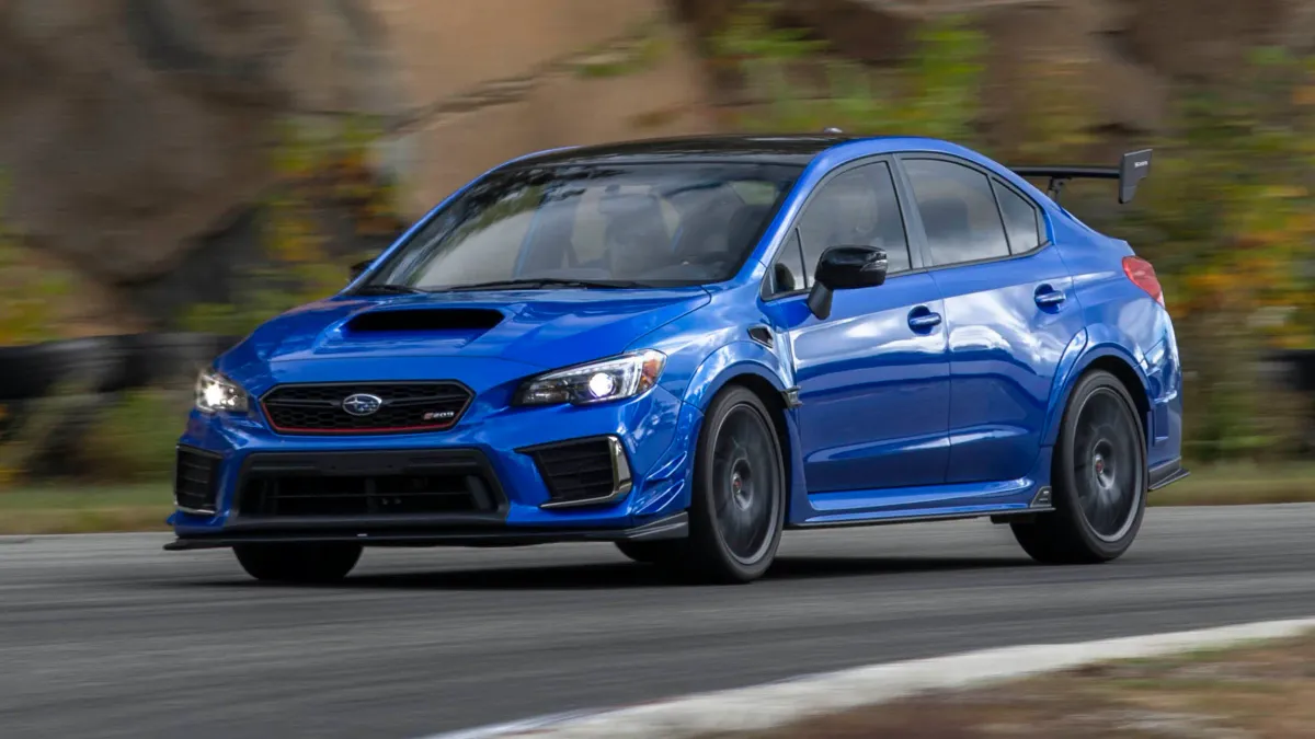 ¡El Subaru STI S209: Potencia Extremada con un Toque de Agua! 💧💨