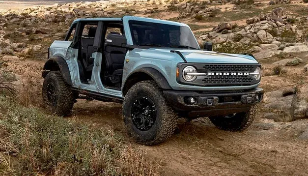 El Ford Bronco 2022: ¿Un todoterreno moderno que se siente como en casa en la ciudad?