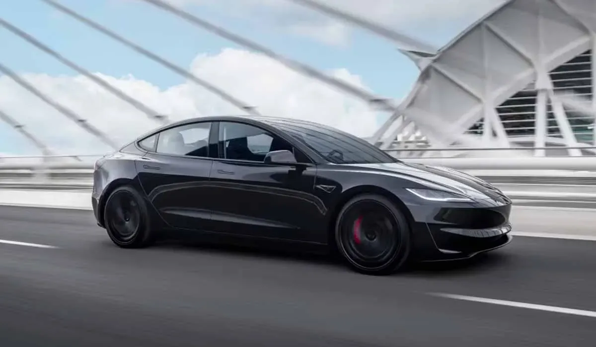 ¡Coche destrozado por un bache! La historia del Tesla Model 3 Performance y sus llantas de 20 pulgadas